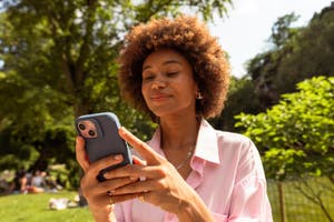 Shopper discovers a new product on their phone through AI-powered search.