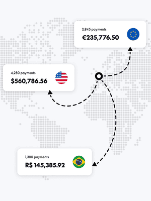 Et kort viser pengeoverførsler via PayPal fra USA, Storbritannien og Brasilien.